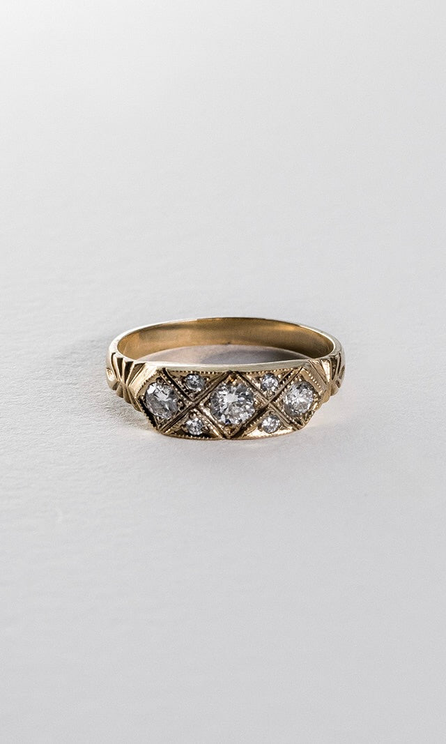 Lisa Webb The Pleiades Ring | 9CT Gold | Diamond