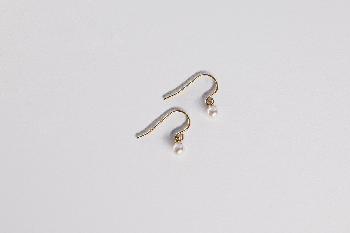 Lisa Webb Classic Pearl Drop Earrings Small | 9CT Gold