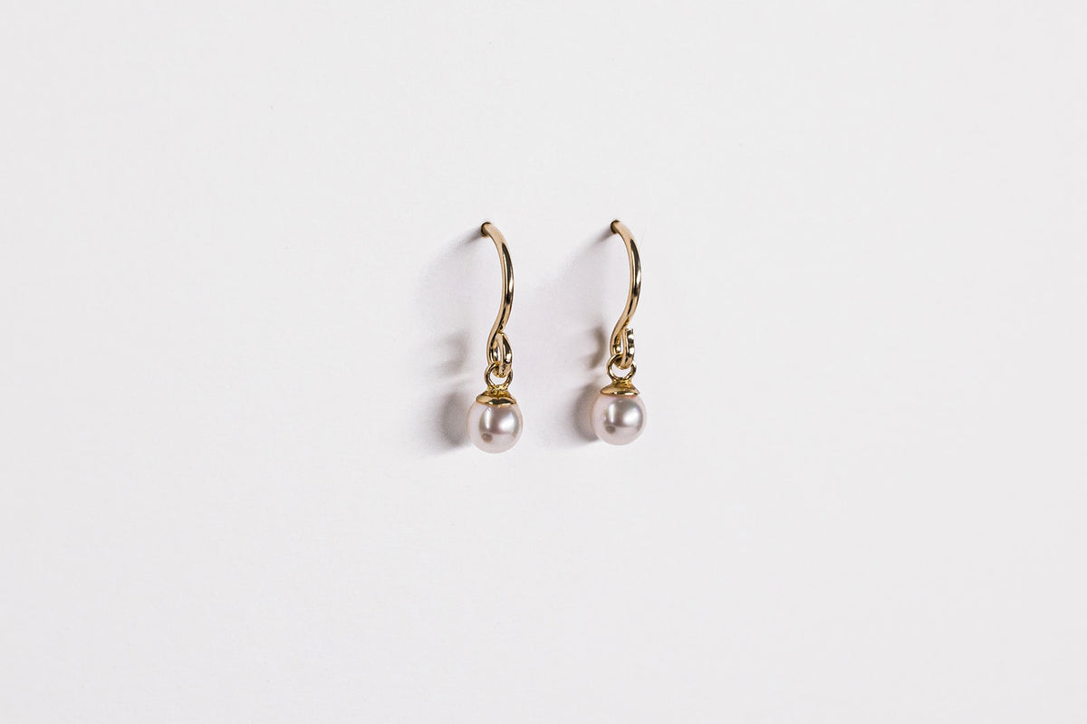 Lisa Webb Classic Pearl Drop Earrings Small | 9CT Gold