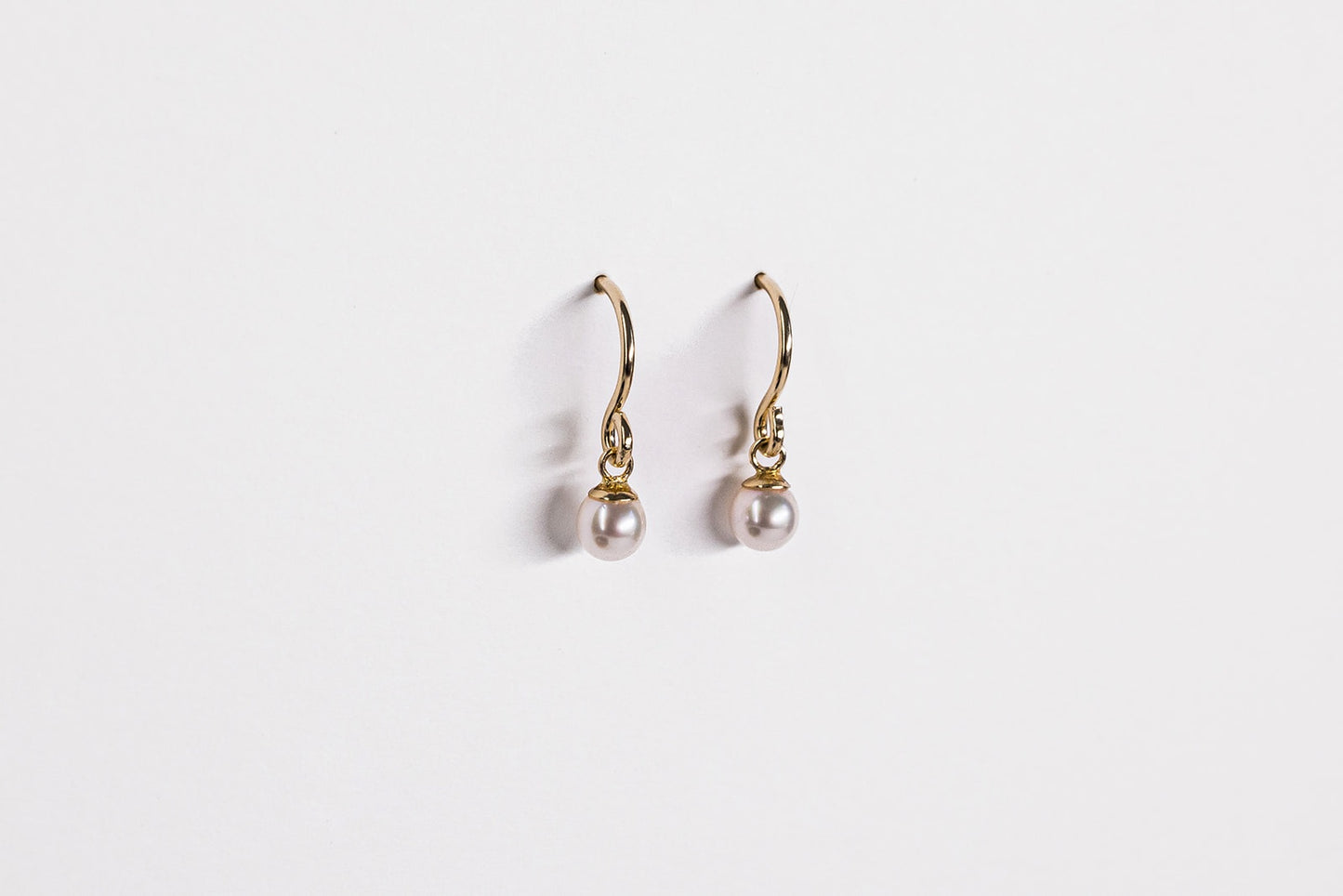 Lisa Webb Classic Pearl Drop Earrings Small | 9CT Gold
