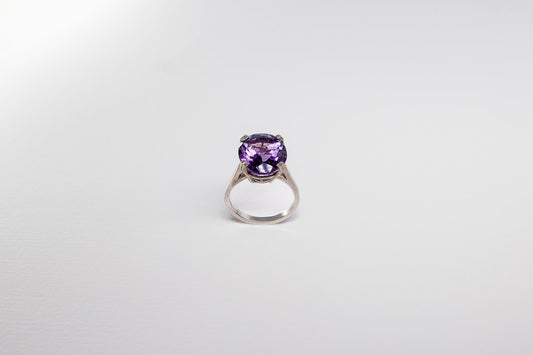 Lisa Webb Oval Cut Cocktail Ring | STG Silver | Amethyst