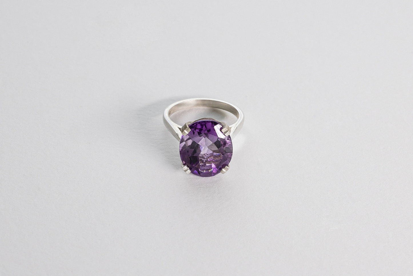 Lisa Webb Oval Cut Cocktail Ring | STG Silver | Amethyst