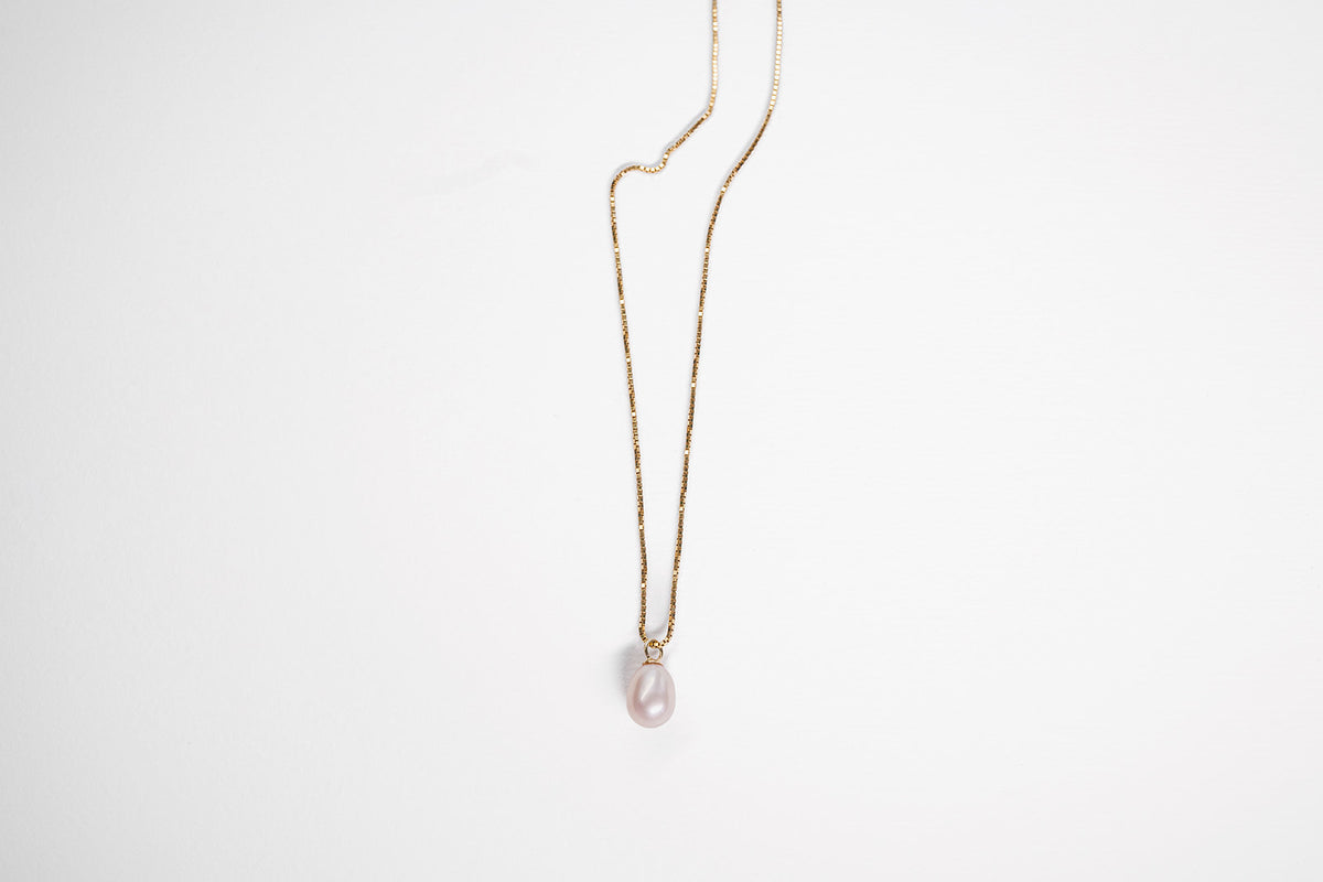 Lisa Webb Pink Pearl Drop Necklace | 9CT Gold
