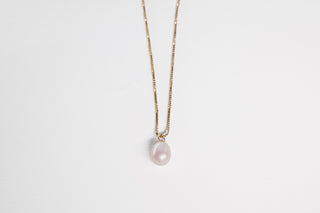 Lisa Webb Pink Pearl Drop Necklace | 9CT Gold