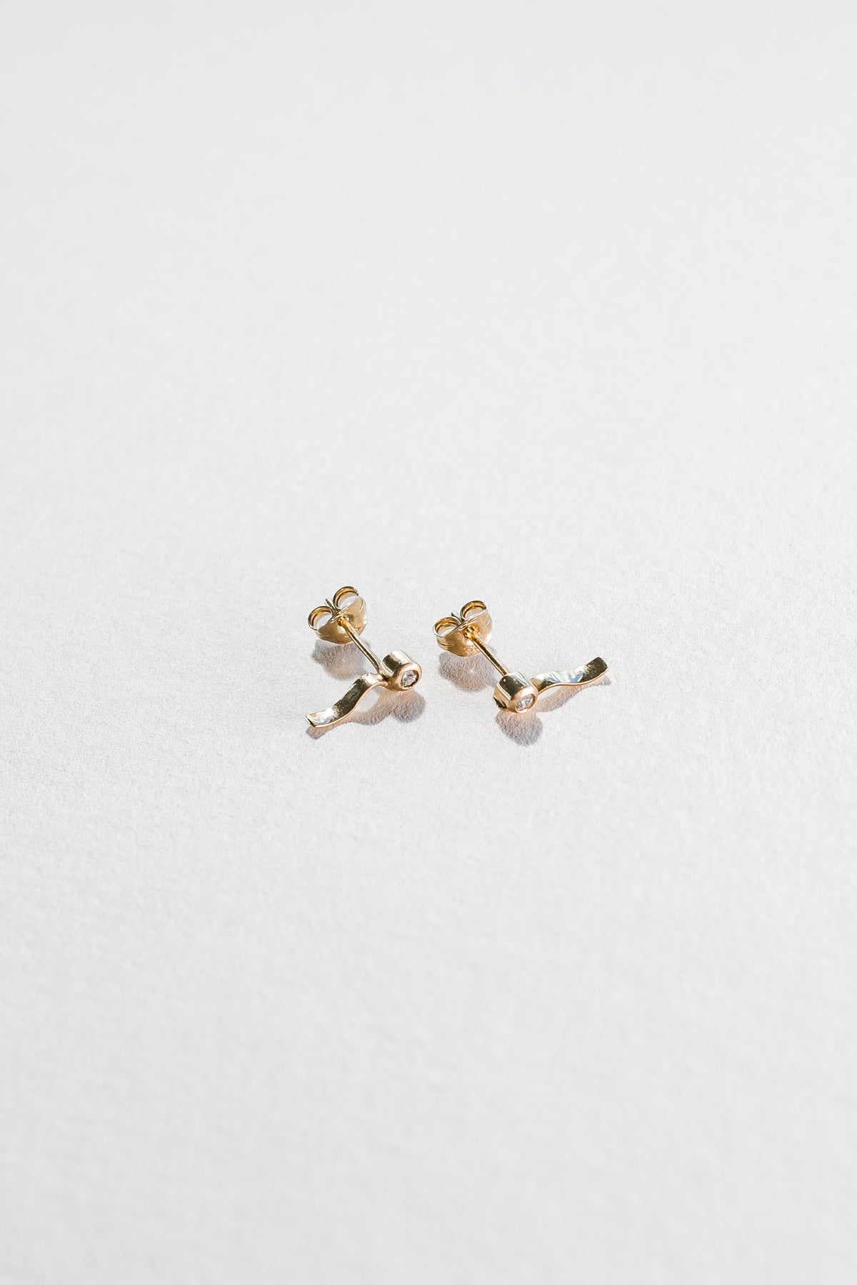 Lisa Webb Wave Stud Earrings | 9CT Gold | Diamond