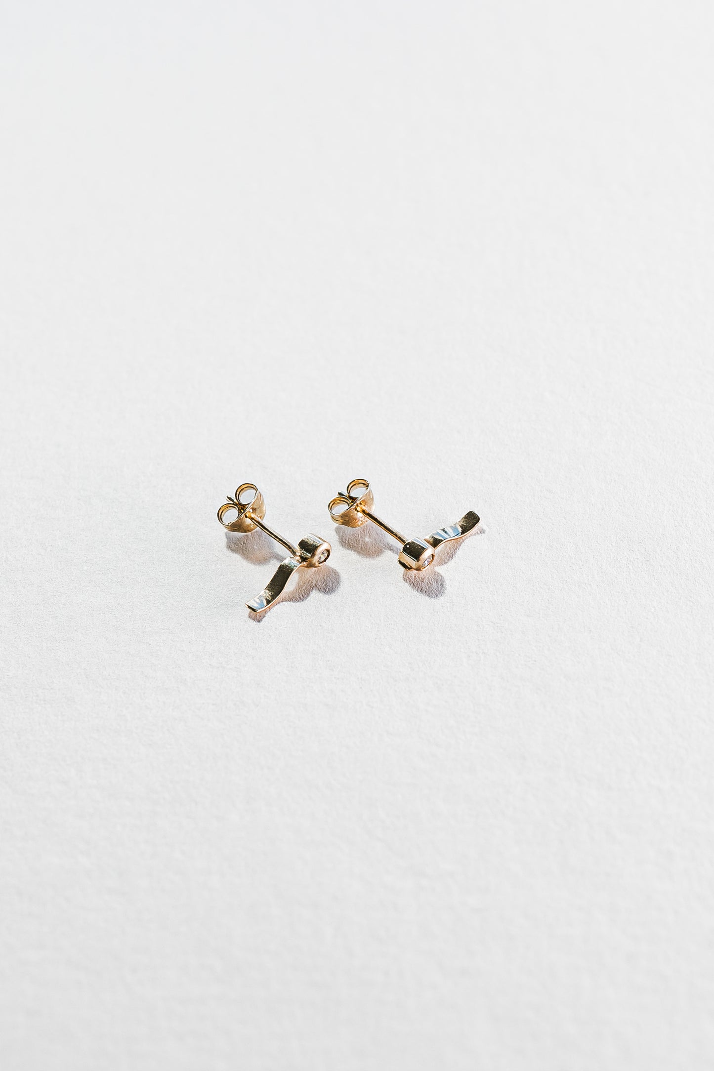 Lisa Webb Wave Stud Earrings | 9CT Gold | Diamond
