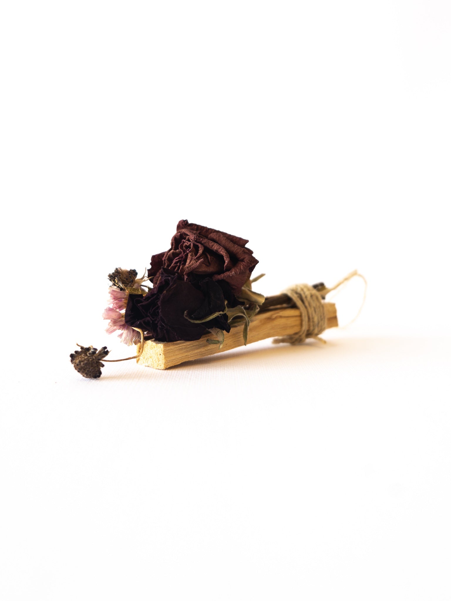 Palo Santo & Dried Flower Posie - Tea & Tonic Matakana - Chakra